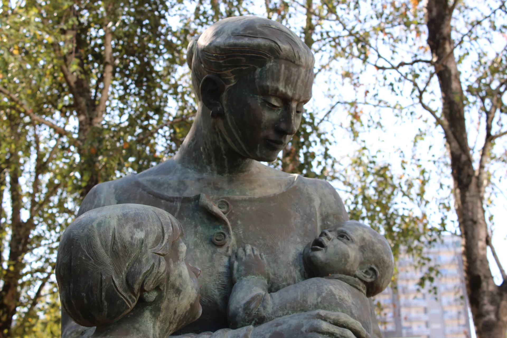 Escultura “À nossa mãe” 1